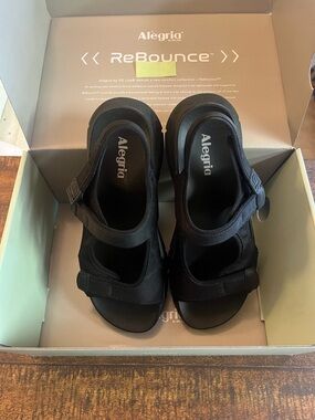 New in box Alegria Black ReBounce Adjustable Comfort Sandals 9